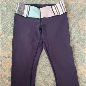 Lululemon cropped yoga pants